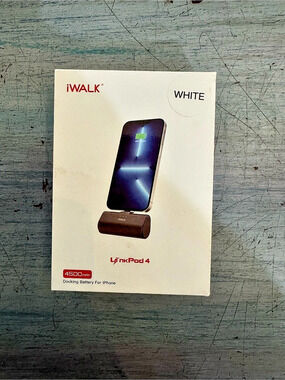 iWALK LinkPod 4 4500mAh White Portable Charger NWT